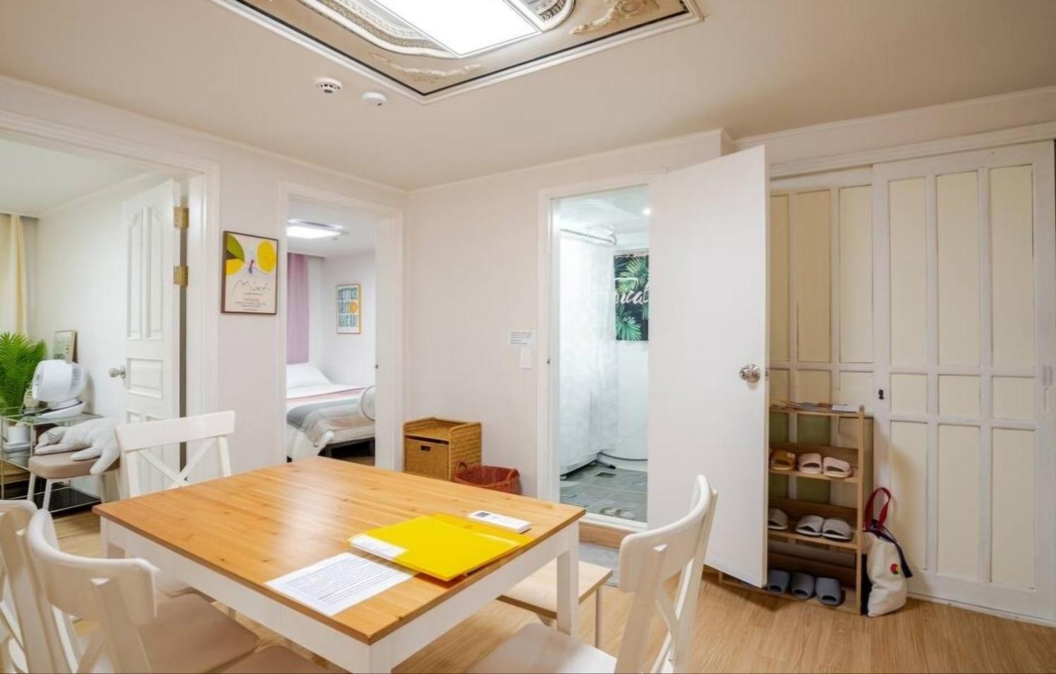 On Hyehwa Apartment *